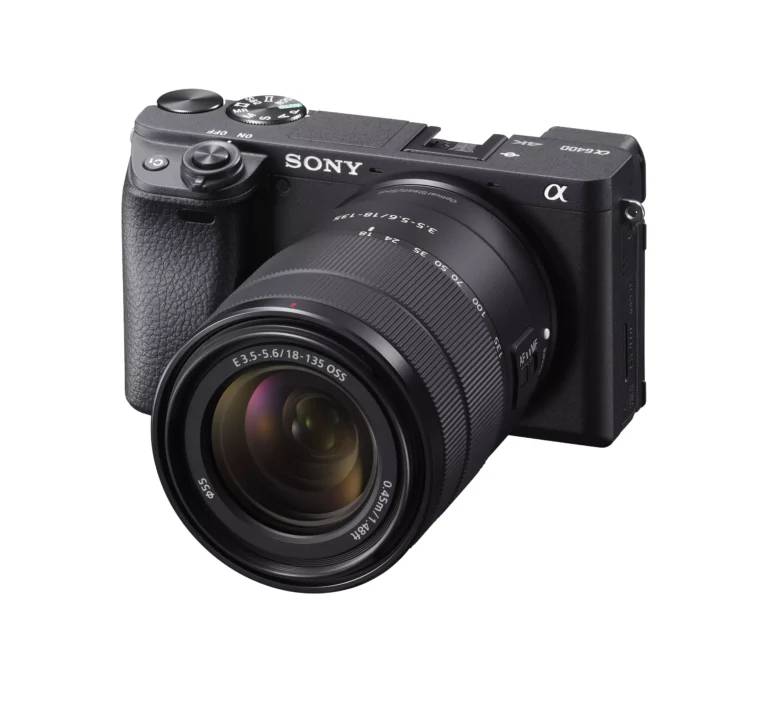 Sony Aparat ILCE6400A obiektyw 18-135 f/3.5-5.6 SEL18135